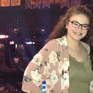 Meet your Posher, Stephanie